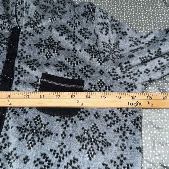Womens XS Gray & Black Hooded One-Piece Pajama With Snowflake Print & Drawstring - Picture 9 of 10